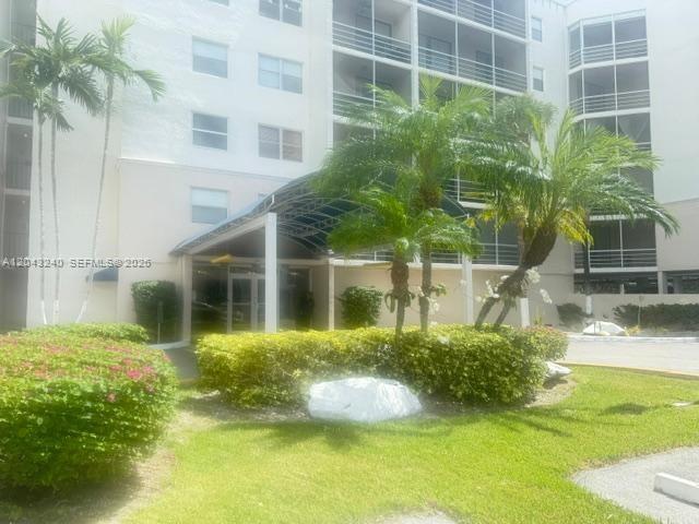 property at 2821 N Miami Beach Blvd