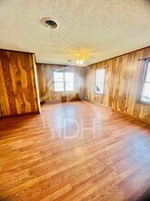 2302 E Elm Ave in Enid, OK - Building Photo - Building Photo