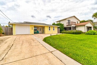 4013 S Peninsula Dr-Unit -ID1249711P in Port Orange, FL - Foto de edificio - Building Photo