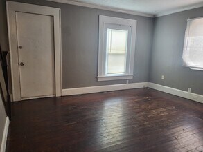 241 Irisdale Pl in Akron, OH - Building Photo - Building Photo