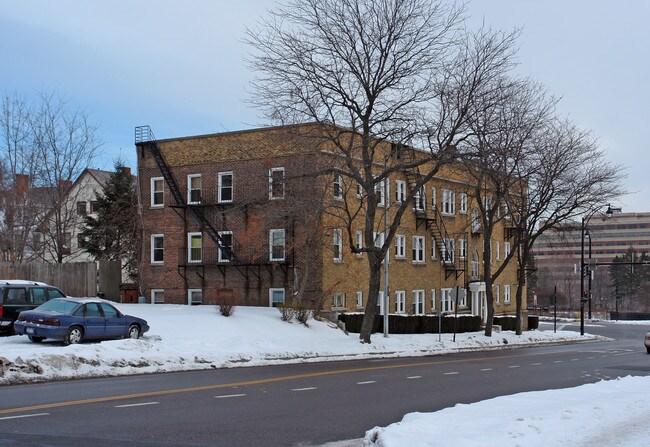 865 Lake Ave in Rochester, NY - Building Photo - Building Photo