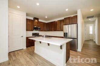 798 Fire Wheel Dr in Golden Valley, NV - Building Photo - Building Photo