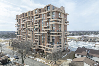 Dominion Tower in Wood Dale, IL - Building Photo - Building Photo