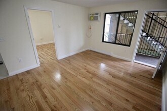 12 Arizona Terrace in Arlington, MA - Building Photo - Building Photo