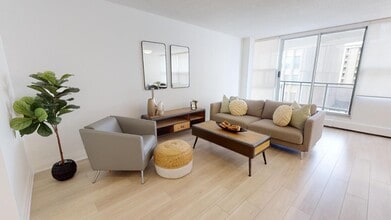 100 Main in Hamilton, ON - Building Photo - Building Photo