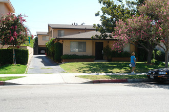 364 W Doran St in Glendale, CA - Building Photo - Building Photo