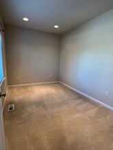 410 S Elliott Ave in Wenatchee, WA - Building Photo - Building Photo