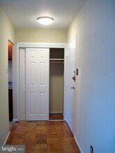 1210 N Taft St in Arlington, VA - Building Photo - Building Photo