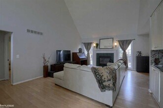 40406 Catherine Ct in Murrieta, CA - Building Photo - Building Photo