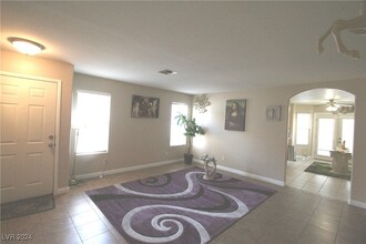 2568 Rosy Sunrise St in Las Vegas, NV - Building Photo - Building Photo