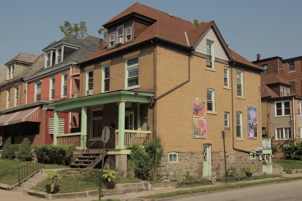 329 South Ave, Unit 1 in Pittsburgh, PA - Building Photo