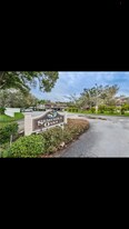 9851 113th St, Unit 112 in Seminole, FL - Building Photo