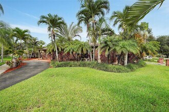 1518 N Yale Dr in Hollywood, FL - Building Photo - Building Photo