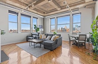 2107 Grand Blvd in Kansas City, MO - Building Photo