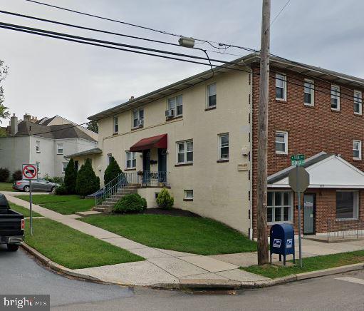 1075 Colwell Ln in Conshohocken, PA - Building Photo