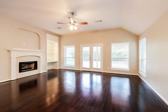 1110 Bringewood Chase Dr in Spring, TX - Foto de edificio - Building Photo