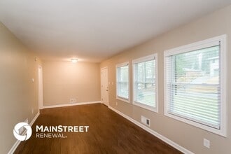 261 Hermer Cir NW in Atlanta, GA - Foto de edificio - Building Photo