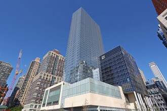 21 West End Ave in New York, NY - Foto de edificio - Building Photo