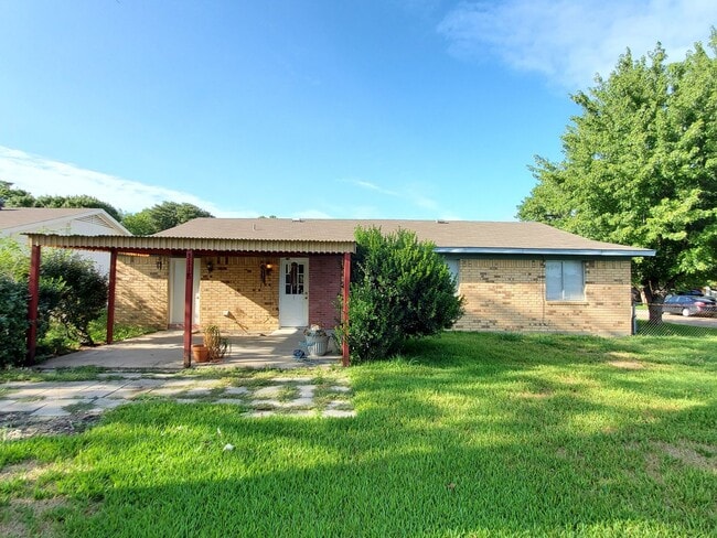 3118 Leanne St in Rowlett, TX - Building Photo - Building Photo