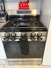 16 Laurel Pl in Eatontown, NJ - Building Photo - Building Photo