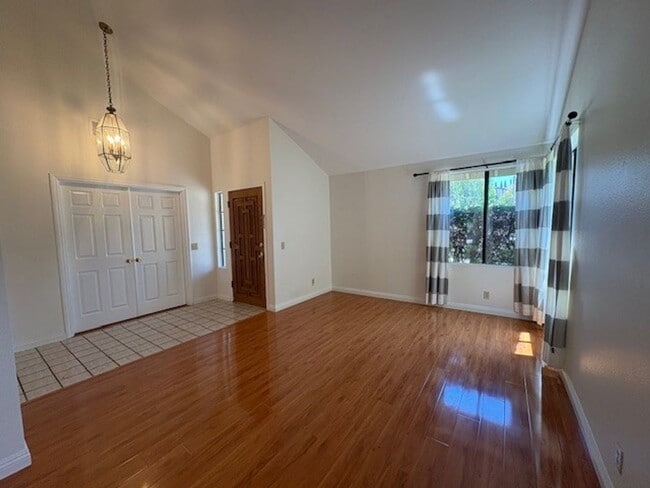 2133 Laurelwood Dr in Thousand Oaks, CA - Building Photo - Building Photo