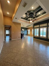 4404 Kiwi Ave in McAllen, TX - Foto de edificio - Building Photo