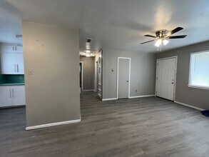 2411 E 30th St in Lubbock, TX - Building Photo - Building Photo