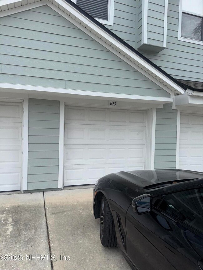 7067 Deer Lodge Cir in Jacksonville, FL - Building Photo - Building Photo
