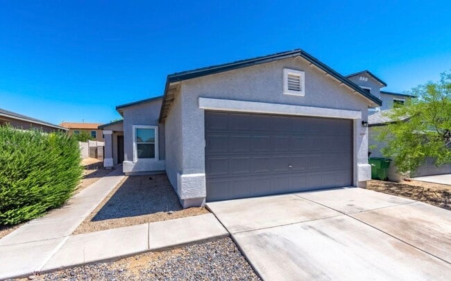 1098 W Vuelta Las Verdolagas in Sahuarita, AZ - Building Photo - Building Photo