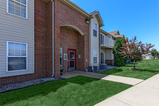 Pacific Place Apartments in North Platte, NE - Building Photo - Building Photo