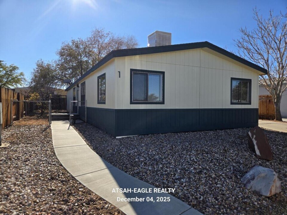 153 Cll Hermosa in Page, AZ - Building Photo