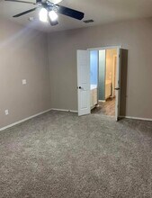 6918 Heathers Way in San Antonio, TX - Foto de edificio - Building Photo