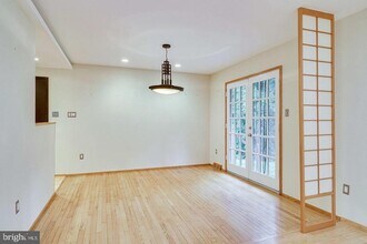 9907 Corsica St in Vienna, VA - Building Photo - Building Photo