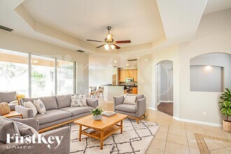 2081 Nuremberg Blvd, Unit 3143 in Punta Gorda, FL - Foto de edificio - Building Photo