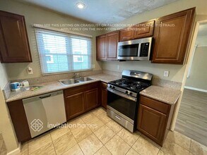 2017 W 65th Pl in Los Angeles, CA - Building Photo - Building Photo