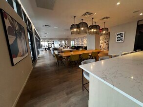 162 NE 23rd St, Unit A1 in Miami, FL - Building Photo - Building Photo