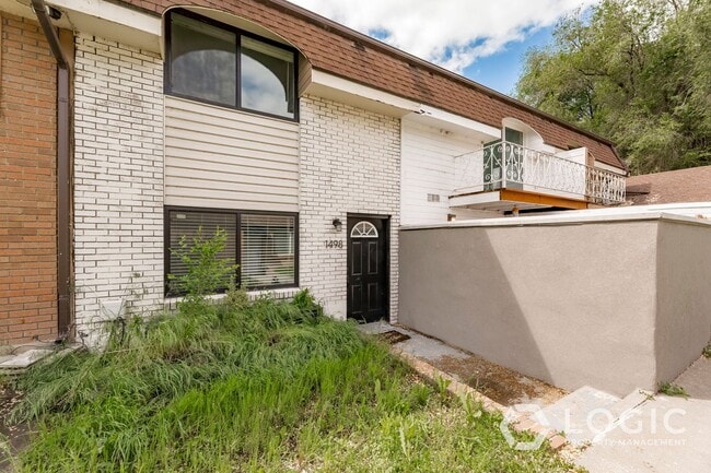 property at 1498 Lancelot Dr