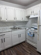 180 Windsor E in West Palm Beach, FL - Building Photo - Building Photo