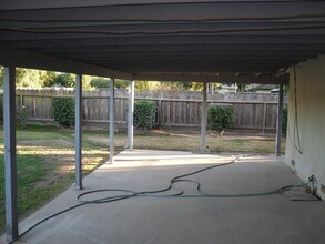 675 B St in Orange Cove, CA - Building Photo - Building Photo