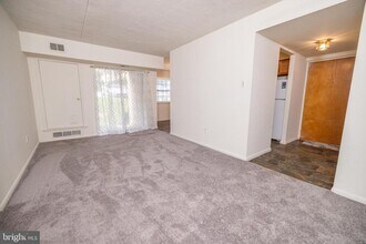 3101 Valley Dr in West Chester, PA - Building Photo - Building Photo