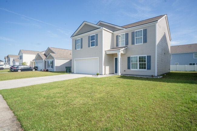 135 Davila St in Hinesville, GA - Building Photo - Building Photo