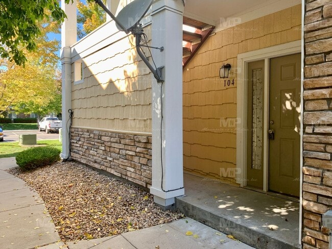 4825 Hahns Peak Dr in Loveland, CO - Building Photo - Building Photo