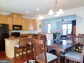 611 Washington Sq in Spring City, PA - Building Photo - Building Photo
