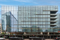 Athena LIC in Long Island City, NY - Foto de edificio - Building Photo