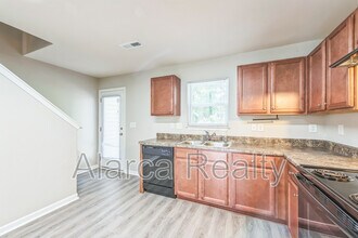 861 Plaza Walk Dr in Charlotte, NC - Building Photo - Building Photo