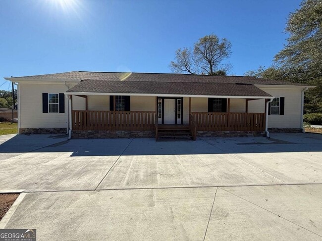 6 W Oak St in Luthersville, GA - Building Photo - Building Photo
