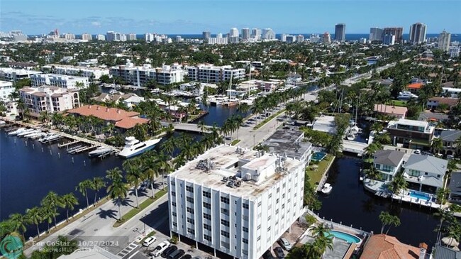 1770 E Las Olas Blvd in Fort Lauderdale, FL - Foto de edificio - Building Photo