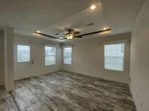 13122 Grape Ave in Grand Island, FL - Foto de edificio - Building Photo