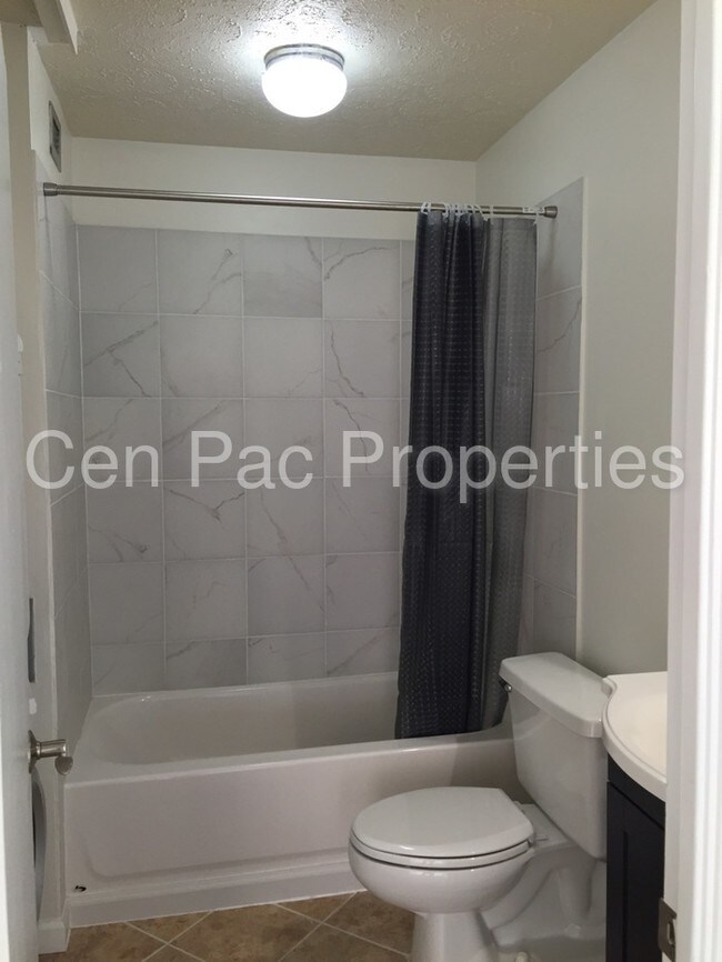 775 Kinalau Pl in Honolulu, HI - Building Photo - Building Photo