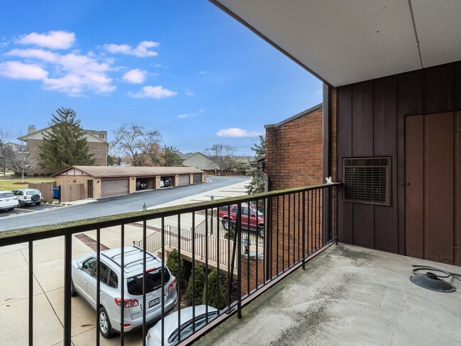 7 Cinnamon Creek Dr in Palos Hills, IL - Building Photo - Building Photo